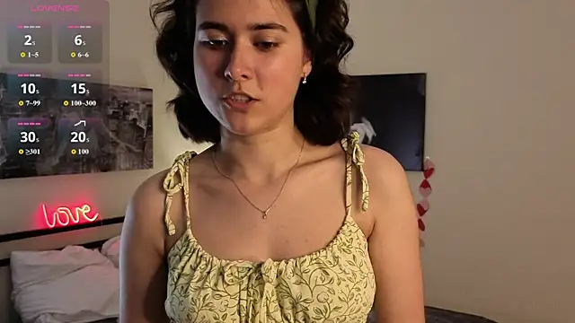 Snapshot of Barbara_Little chatting on 18, 6, 2026 Barbara Little online show from 18, 6, 2026