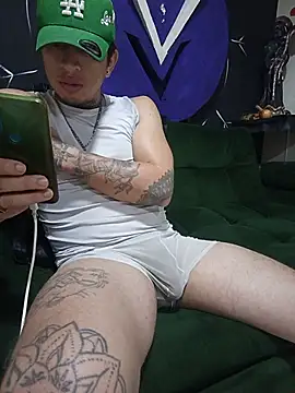 Valentino dominusSexx online show from 11, 7, 2026