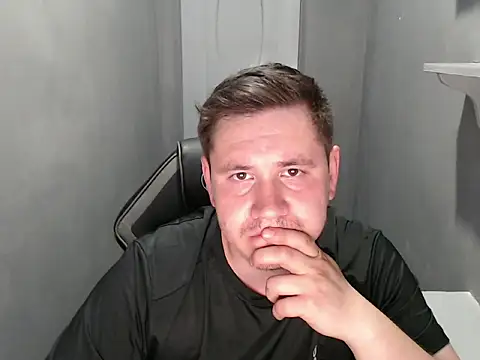 Snapshot of Max_Marlyn chatting on 29, 5, 2026 Max Marlyn online show from 29, 5, 2026