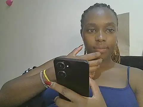 sexylittleprincess1 online show from 13, 6, 2026