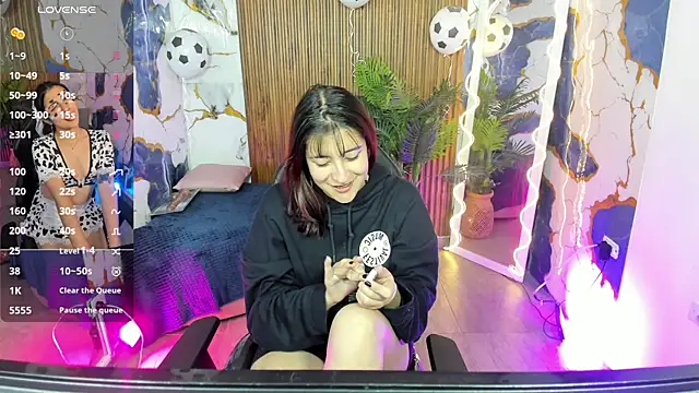 Zyra tay online show from 4, 7, 2026