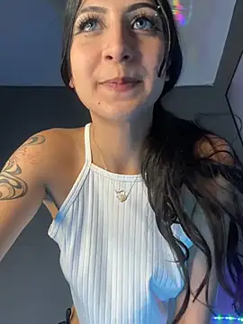 Snapshot of Naaria_ chatting on 19, 6, 2026 Naaria online show from 19, 6, 2026