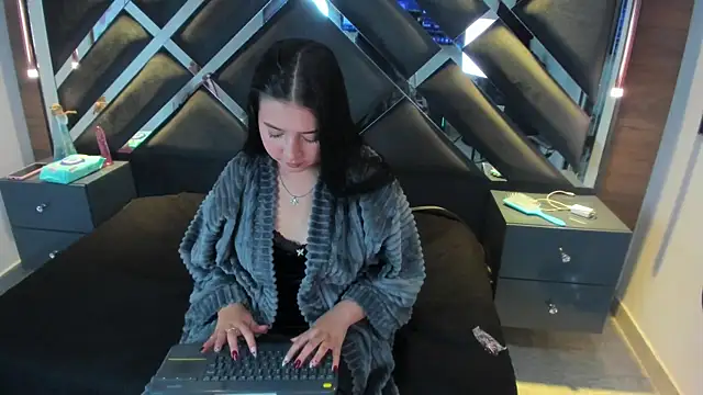 SkyCollins online show from 3, 7, 2026