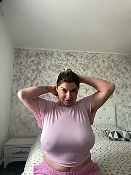 Snapshot of evaxxxcurvyxxx chatting on 24, 6, 2026 evaxxxcurvyxxx online show from 24, 6, 2026