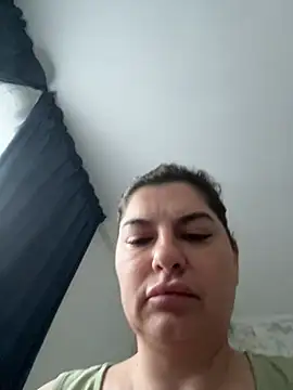 Snapshot of evaxxxcurvyxxx chatting on 4, 7, 2026 evaxxxcurvyxxx online show from 4, 7, 2026