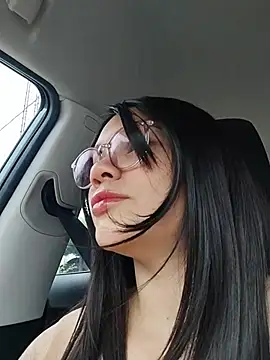 Snapshot of RoouseSiren chatting on 29, 5, 2026 RoouseSiren online show from 29, 5, 2026