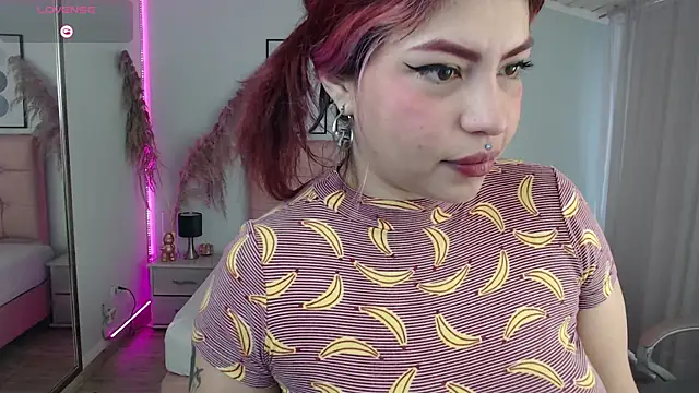 Snapshot of LilMoon_ chatting on 17, 7, 2026 LilMoon online show from 17, 7, 2026