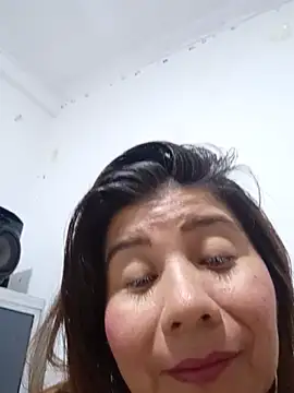 Snapshot of fire_mommy chatting on 29, 5, 2026 fire mommy online show from 29, 5, 2026