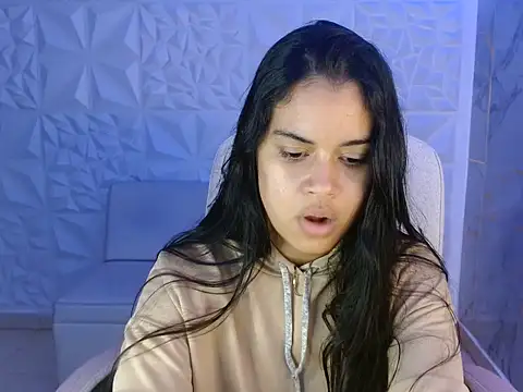 ashley thonsom18 online show from 31, 5, 2026