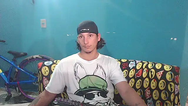 Snapshot of MrKingsaintx chatting on 17, 6, 2026 MrKingsaintx online show from 17, 6, 2026