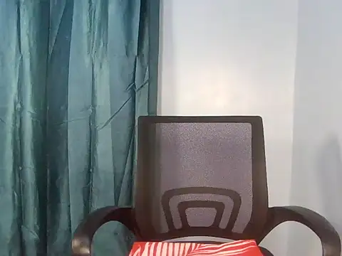 Snapshot of slim_berry01 chatting on 14, 7, 2026 slim berry01 online show from 14, 7, 2026