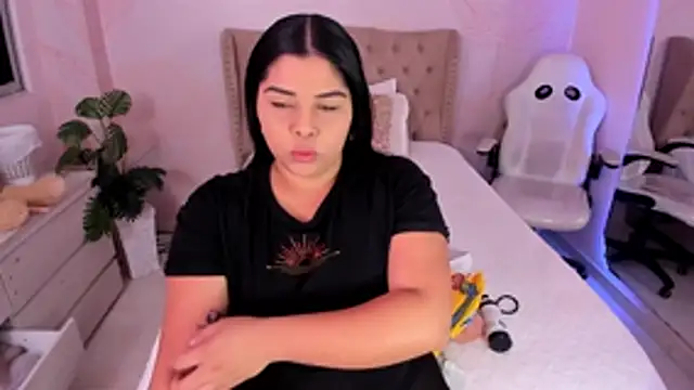 EmilySanchezz online show from 14, 7, 2026