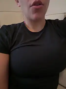Snapshot of VenClea chatting on 11, 6, 2026 VenClea online show from 11, 6, 2026