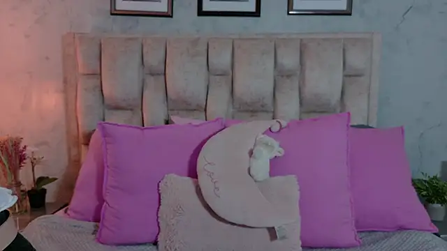 Megan fenix online show from 29, 5, 2026