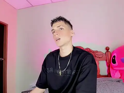 latino boyy  online show from 28, 7, 2026