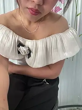 Ure sexy online show from 4, 6, 2026