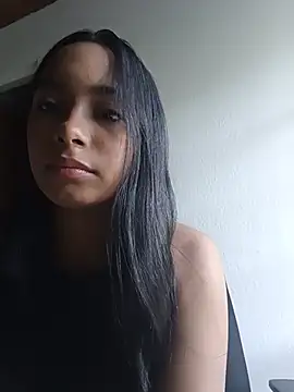xcleila online show from 8, 7, 2026