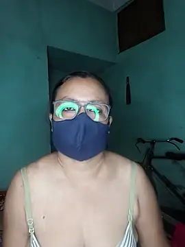 MoonLusty online show from 25, 6, 2026