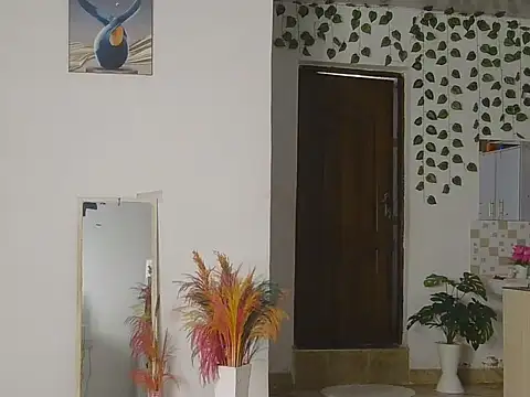 Snapshot of Skyy_Brown chatting on 19, 7, 2026 Skyy Brown online show from 19, 7, 2026