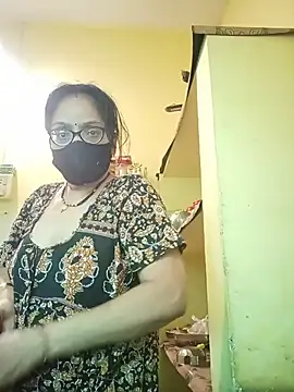 Snapshot of hi-bhabhi chatting on 2, 6, 2026 hi-bhabhi online show from 2, 6, 2026