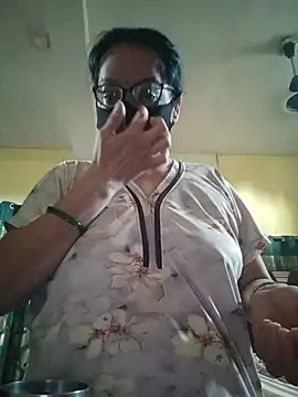 Snapshot of hi-bhabhi chatting on 25, 6, 2026 hi-bhabhi online show from 25, 6, 2026