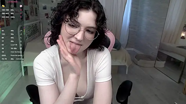 JackieApplePie online show from 9, 7, 2026