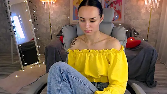 NicoleMerz online show from 24, 6, 2026