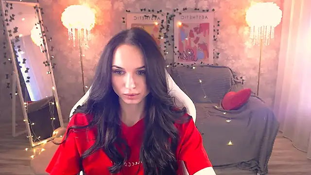 NicoleMerz online show from 9, 6, 2026