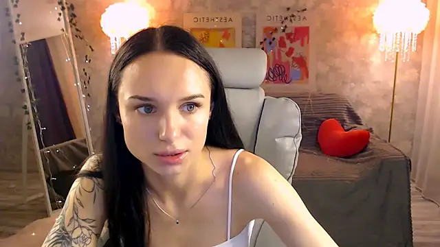 NicoleMerz online show from 21, 6, 2026