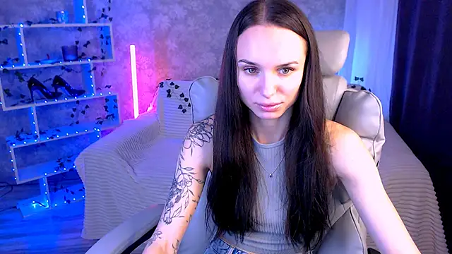 NicoleMerz online show from 8, 7, 2026