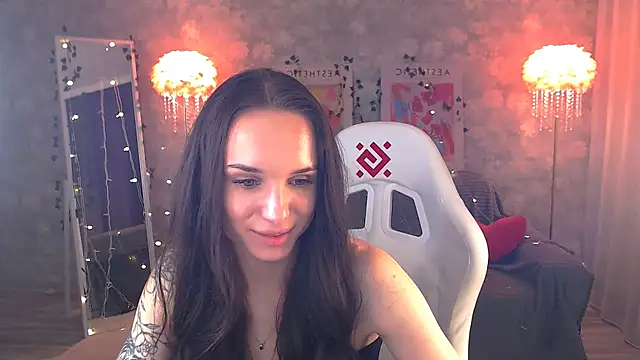 NicoleMerz online show from 11, 6, 2026