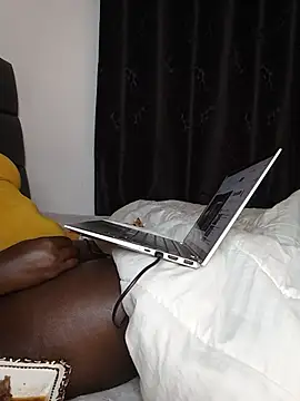 melaninglasskin online show from 5, 6, 2026