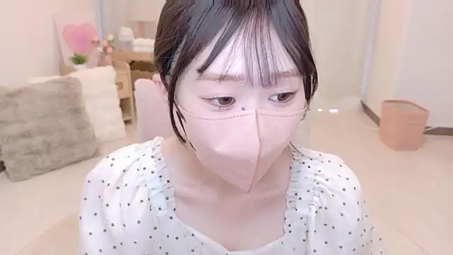 YURInya  online show from 13, 6, 2026