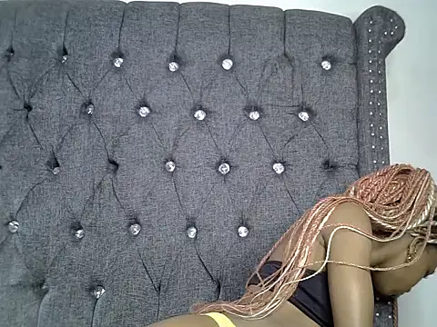 Snapshot of cocolaurah chatting on 12, 7, 2026 cocolaurah online show from 12, 7, 2026