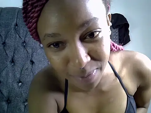 Snapshot of cocolaurah chatting on 15, 6, 2026 cocolaurah online show from 15, 6, 2026