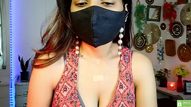 Yalinahotty online show from 13, 6, 2026