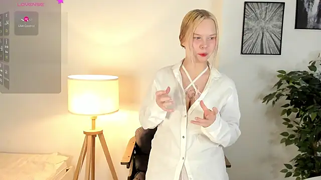 Shy nikka 4you online show from 14, 6, 2026