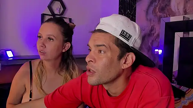 Snapshot of Mia_and_Erick chatting on 12, 6, 2026 Mia and Erick online show from 12, 6, 2026