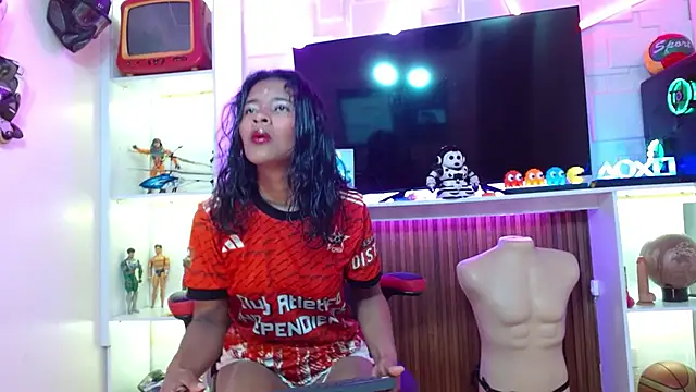  QueenMarilyn online show from 15, 6, 2026
