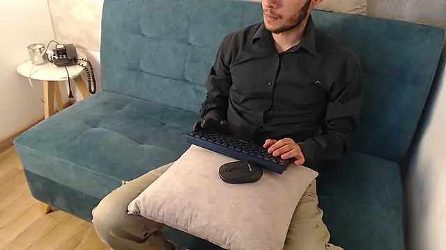 Snapshot of kreyiko_ chatting on 29, 5, 2026 kreyiko online show from 29, 5, 2026