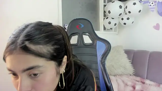 Snapshot of Noa_bunny_ chatting on 7, 7, 2026 Noa bunny online show from 7, 7, 2026
