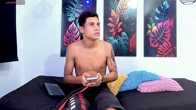 Luxury Guy online show from 28, 5, 2026