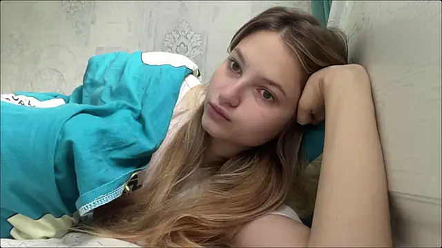 Snapshot of HeIen_cute chatting on 5, 7, 2026 HeIen cute online show from 5, 7, 2026