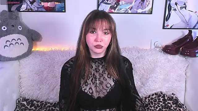 Hyuna Flowers online show from 2, 6, 2026