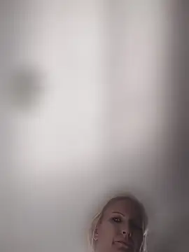 Isabelle Cora online show from 25, 6, 2026