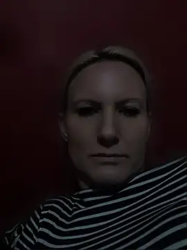 Isabelle Cora online show from 21, 6, 2026