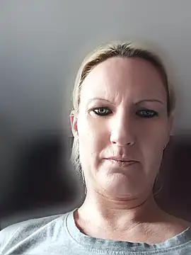 Isabelle Cora online show from 23, 6, 2026
