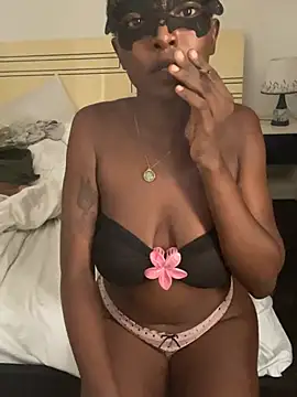 Snapshot of Honeybeespecial chatting on 28, 6, 2026 Honeybeespecial online show from 28, 6, 2026
