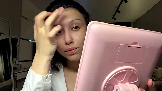 Alicekitty67 online show from 17, 6, 2026