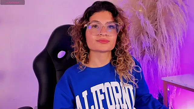 emilymjs  online show from 4, 6, 2026